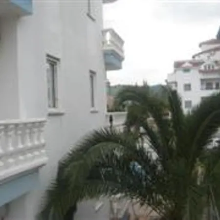 Karatas 3*