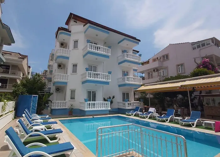 Karatas Apartmanhotel 3*