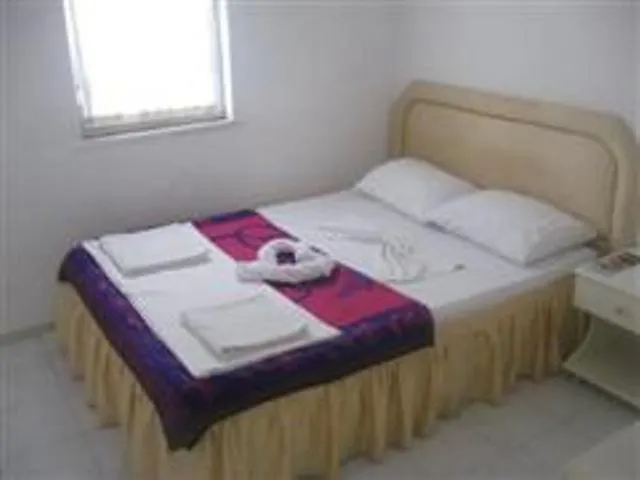 Karatas Apartmanhotel 3*