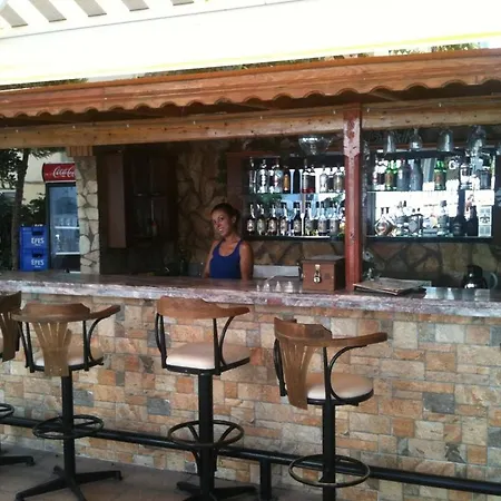 Karatas شقة فندقية 3*