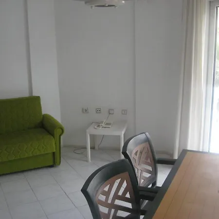 Karatas مرمريس