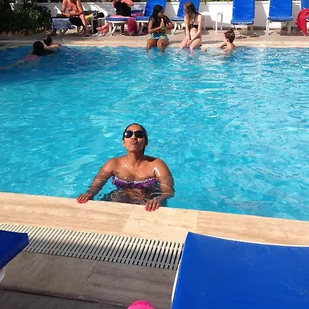 Karatas Lägenhetshotell