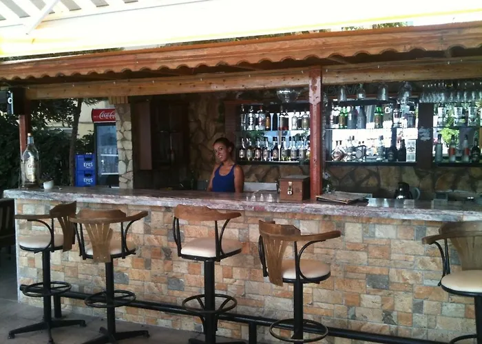 Karatas شقة فندقية 3*