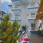 Karatas Ξενοδοχείο με διαμερίσματα 3*