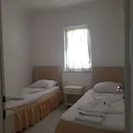 Ξενοδοχείο με διαμερίσματα Karatas 3*