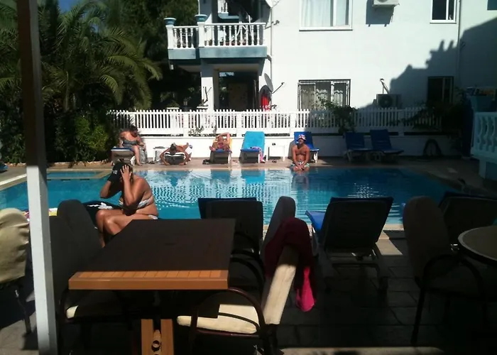 Апарт-отель Karatas